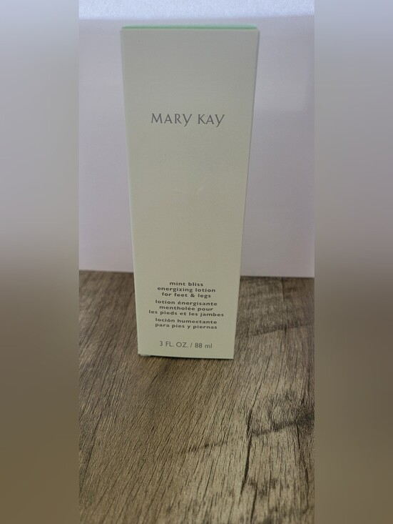Mary Kay Other - Mary Kay Mint Bliss Energizing Lotion - Pale Green